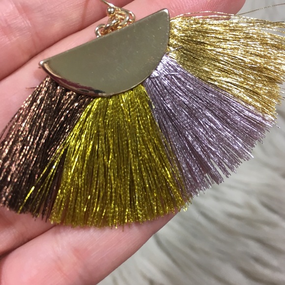 Boutique fringe tassel trendy fashion earrings - Picture 4 of 5